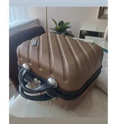 Tupperware Travel Makeup Bag Carry-On Luggage – Your Stylish and Practical Travel Companion