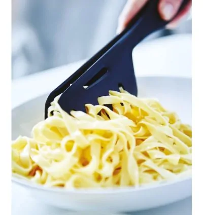 Tupperware Multi-Purpose Tongs – Smart Design, Versatile Function