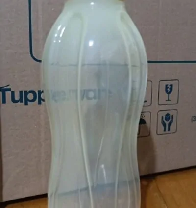 Tupperware 750 ml Light Yellow Water Bottle